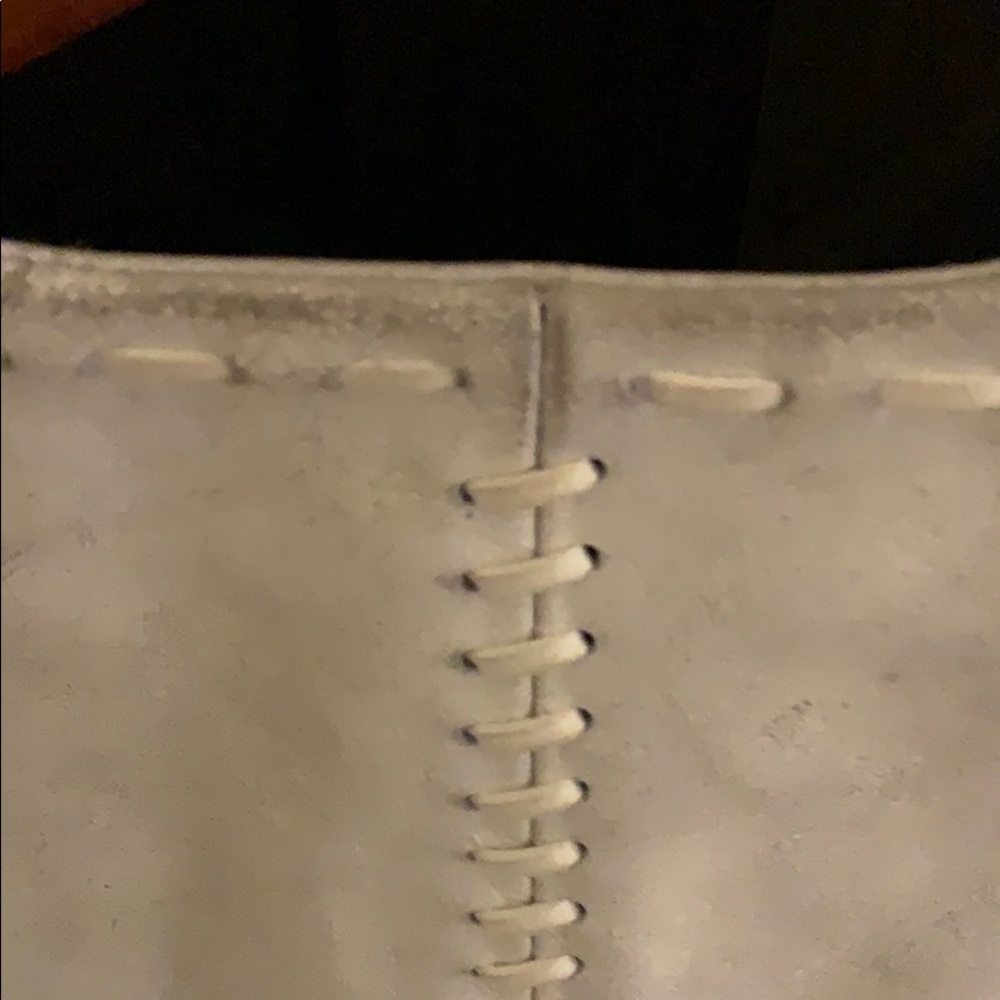 Banana Republic 100% Leather White Distressed zip jacket - Picture 4 of 10